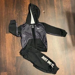 Nike 2pc Dri-fit set